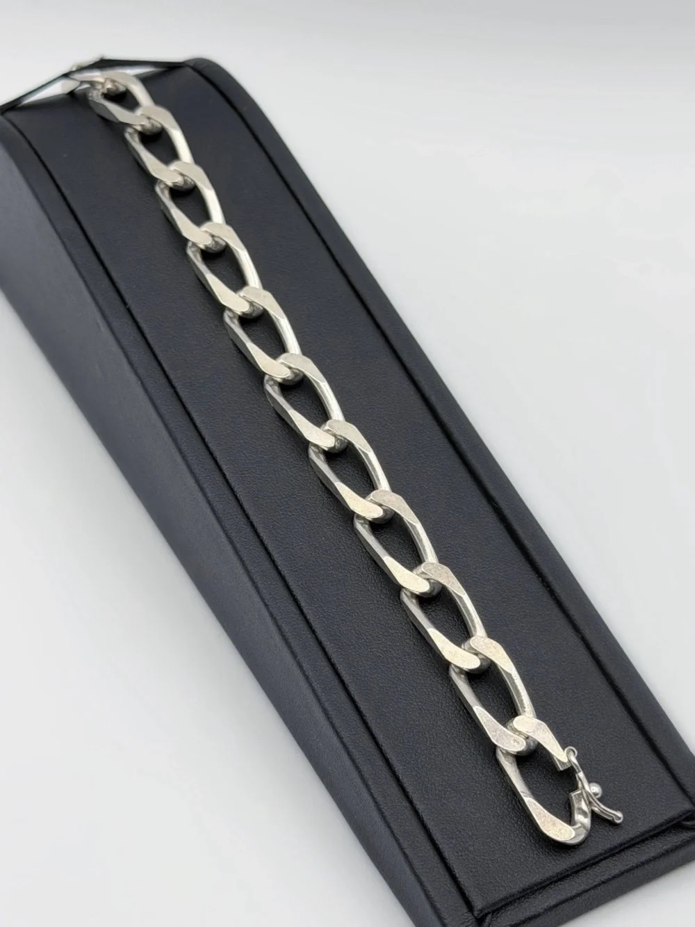 Vintage 925 Sterling Silver Big Curb Link Bracelet 8